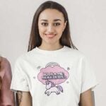 Majica s natpisom: Rodila me majka za sve. Originalni pokloni