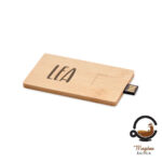 USB u obliku kartice personaliziran imenom