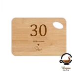 Personalizirana daska za rođendan savršen je spoj korisnosti i sentimentalne vrijednosti!